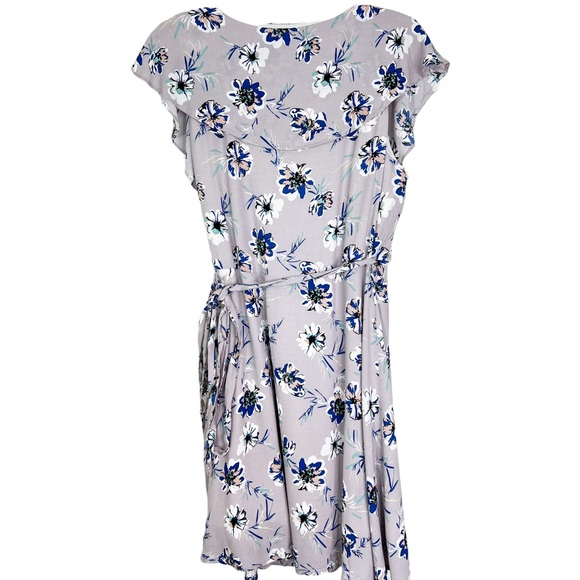 Lulu’s La Vie Lavender Floral Sleeveless V-Neck Wrap Ruffle Dress Women’s Sz XL - Picture 3 of 14